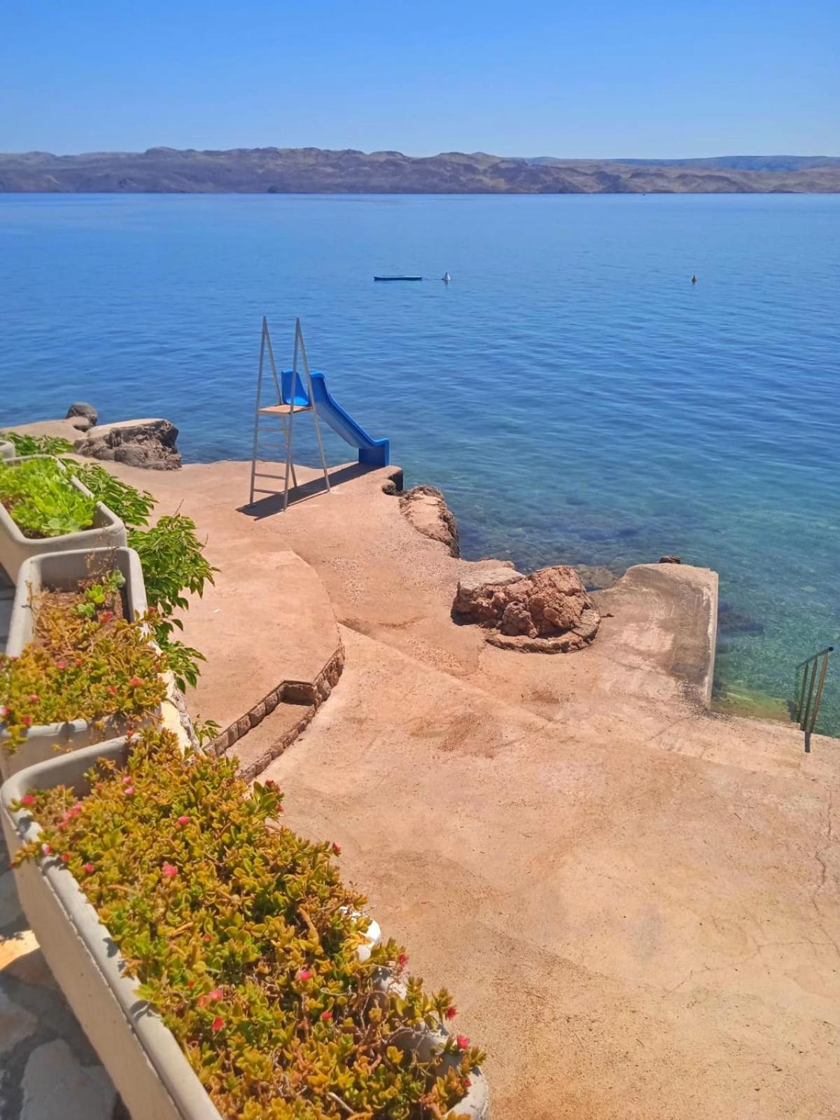 Beachfront House Ivana With Pool - Renovated 2025 Cesarica Exterior photo