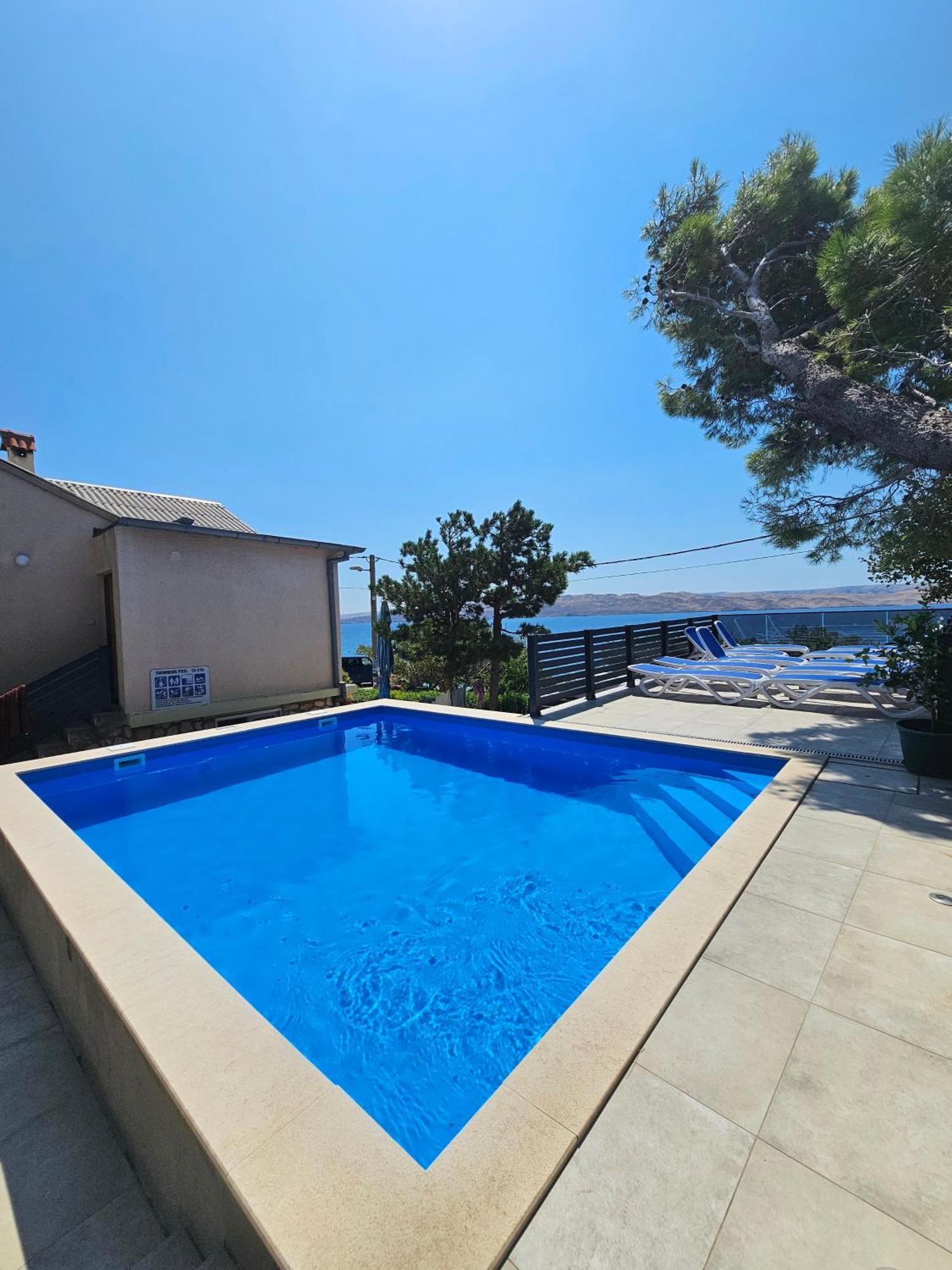 Beachfront House Ivana With Pool - Renovated 2025 Cesarica Exterior photo