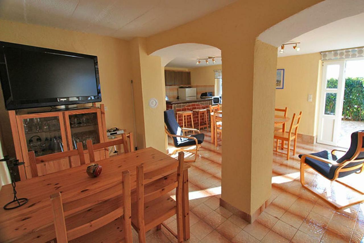 Beachfront House Ivana With Pool - Renovated 2025 Cesarica Exterior photo