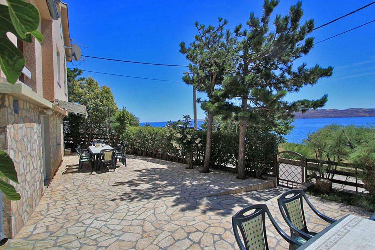 Beachfront House Ivana With Pool - Renovated 2025 Cesarica Exterior photo