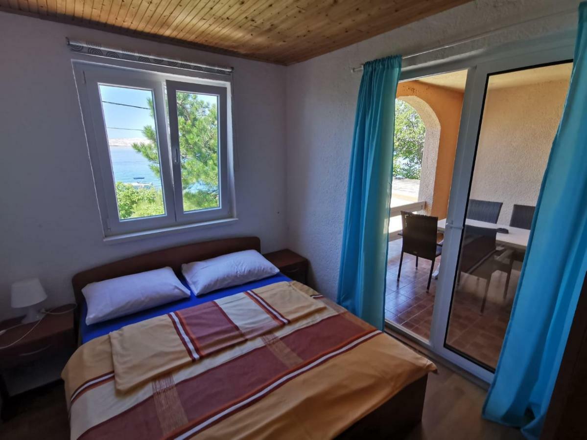 Beachfront House Ivana With Pool - Renovated 2025 Cesarica Exterior photo